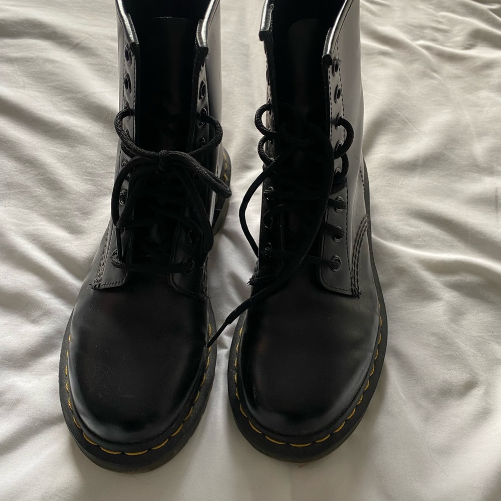 Dr. Martens 1460 smooth leather lace up boots